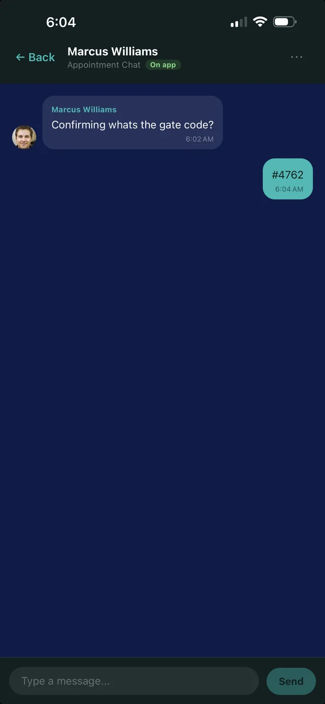 Tech and patient messaging directly in the appointment chat
